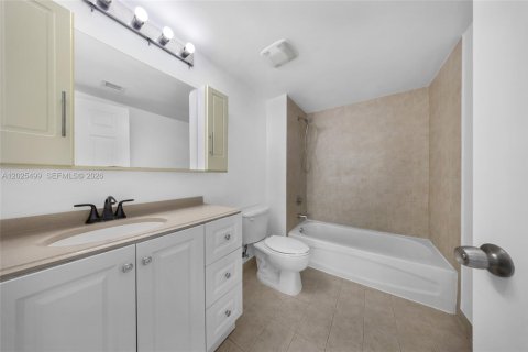 Copropriété à vendre à Miami, Floride: 2 chambres, 100.98 m2 № 2083917 - photo 8