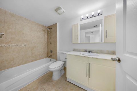 Copropriété à vendre à Miami, Floride: 2 chambres, 100.98 m2 № 2083917 - photo 10