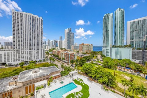 Copropriété à vendre à Miami, Floride: 2 chambres, 100.98 m2 № 2083917 - photo 12