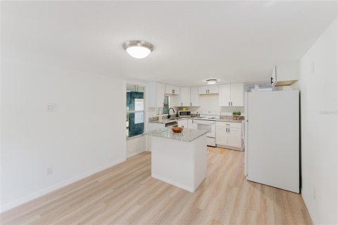 Apartamento en alquiler en Ocklawaha, Florida, 2 dormitorios, 53.51 m2 № 1879891 - foto 10