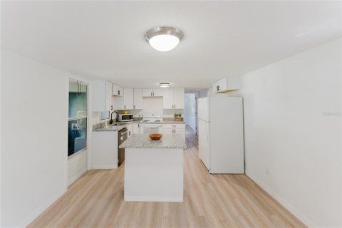 Apartamento en alquiler en Ocklawaha, Florida, 2 dormitorios, 53.51 m2 № 1879891 - foto 9