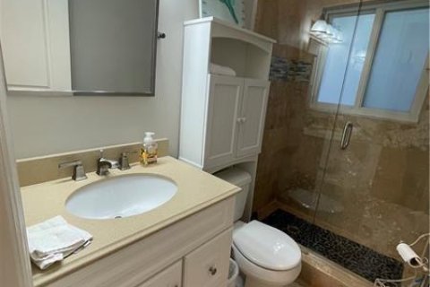 Condominio en alquiler en Lauderdale-by-the-Sea, Florida, 1 habitación, 36.23 m2 № 2187471 - foto 13