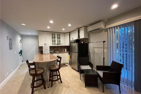 Condominio en alquiler en Lauderdale-by-the-Sea, Florida, 1 habitación, 36.23 m2 № 2187471 - foto 8