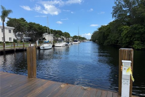 Condo in Fort Lauderdale, Florida, 1 bedroom  № 2391886 - photo 3