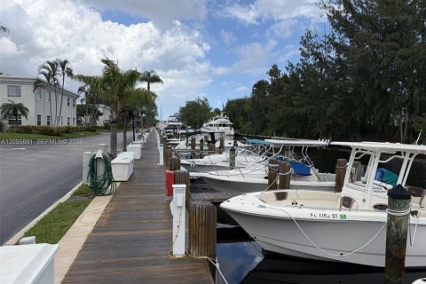 Condo in Fort Lauderdale, Florida, 1 bedroom  № 2391886 - photo 2