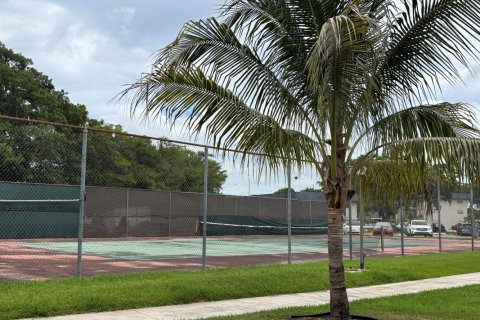 Condominio en venta en Tamarac, Florida, 1 dormitorio, 69.68 m2 № 2085030 - foto 23