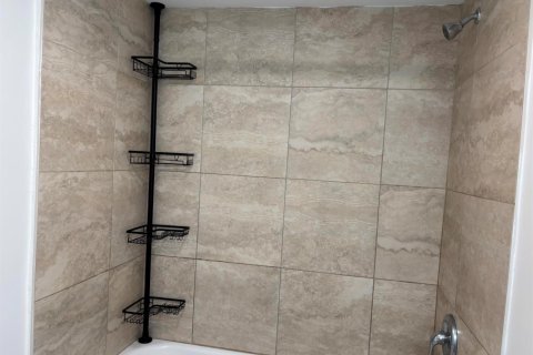 Condominio en venta en Tamarac, Florida, 1 dormitorio, 69.68 m2 № 2085030 - foto 12