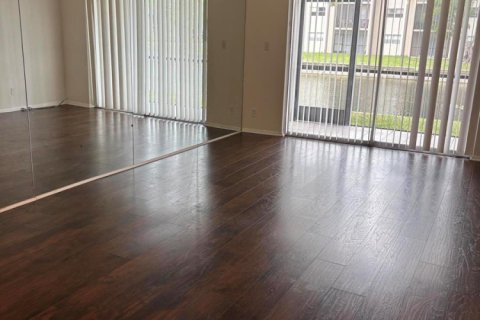 Condominio en venta en Tamarac, Florida, 1 dormitorio, 69.68 m2 № 2085030 - foto 16