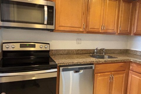 Condominio en venta en Tamarac, Florida, 1 dormitorio, 69.68 m2 № 2085030 - foto 2