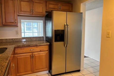 Condominio en venta en Tamarac, Florida, 1 dormitorio, 69.68 m2 № 2085030 - foto 3
