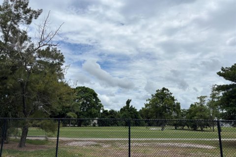 Condominio en venta en Tamarac, Florida, 1 dormitorio, 69.68 m2 № 2085030 - foto 21