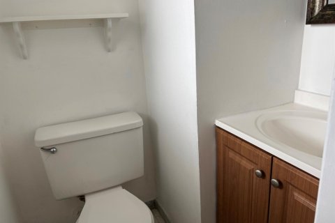 Condominio en venta en Tamarac, Florida, 1 dormitorio, 69.68 m2 № 2085030 - foto 5