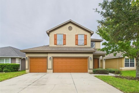 House in Wimauma, Florida 4 bedrooms, 219.25 sq.m. № 1903626 - photo 1