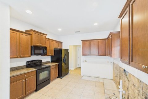 House in Wimauma, Florida 4 bedrooms, 219.25 sq.m. № 1903626 - photo 12