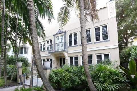 Apartamento en alquiler en Miami Beach, Florida, 2 dormitorios, 93.83 m2 № 2055481 - foto 9