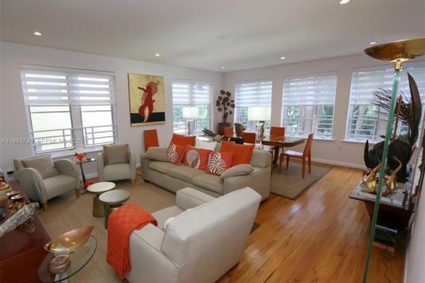 Apartamento en alquiler en Miami Beach, Florida, 2 dormitorios, 93.83 m2 № 2055481 - foto 11