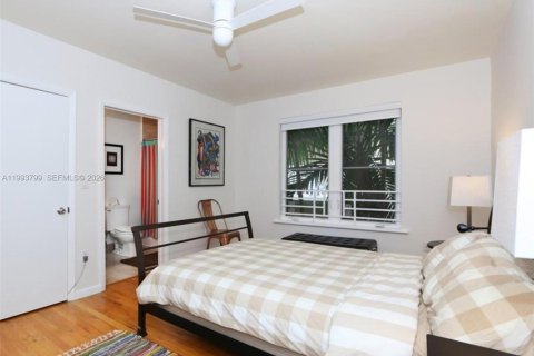 Apartamento en alquiler en Miami Beach, Florida, 2 dormitorios, 93.83 m2 № 2055481 - foto 23