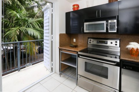 Apartamento en alquiler en Miami Beach, Florida, 2 dormitorios, 93.83 m2 № 2055481 - foto 3
