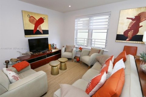 Apartamento en alquiler en Miami Beach, Florida, 2 dormitorios, 93.83 m2 № 2055481 - foto 12