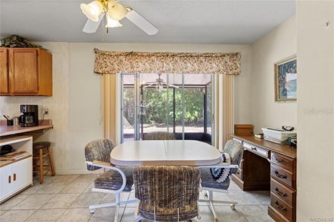 House in Crystal River, Florida 2 bedrooms, 113.81 sq.m. № 1637951 - photo 11