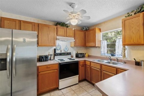 House in Crystal River, Florida 2 bedrooms, 113.81 sq.m. № 1637951 - photo 4