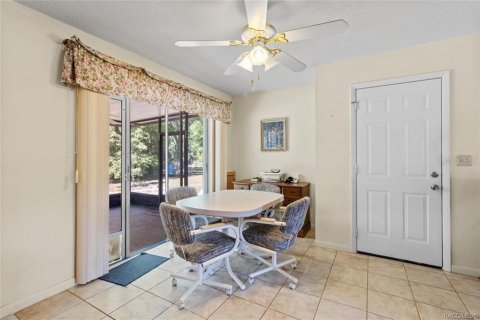 House in Crystal River, Florida 2 bedrooms, 113.81 sq.m. № 1637951 - photo 12