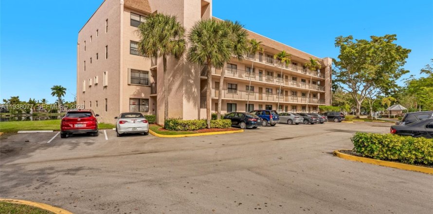 Condo in Sunrise, Florida, 2 bedrooms  № 2000019