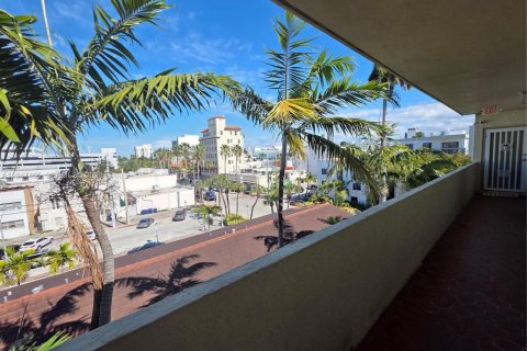 Copropriété à louer à Miami Beach, Floride: 1 chambre, 66.7 m2 № 2025848 - photo 6