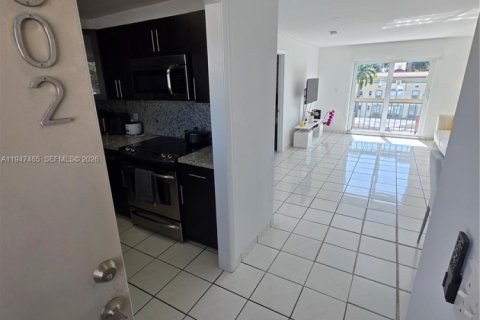 Copropriété à louer à Miami Beach, Floride: 1 chambre, 66.7 m2 № 2025848 - photo 11
