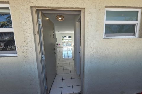 Copropriété à louer à Miami Beach, Floride: 1 chambre, 66.7 m2 № 2025848 - photo 8