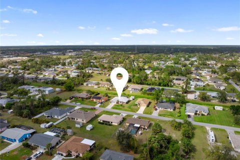 Купить виллу или дом в Норт-Порт, Флорида 5 комнат, 148.55м2, № 2396741 - фото 2
