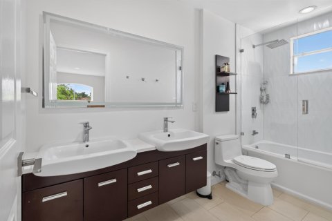 Villa ou maison à vendre à Weston, Floride: 3 chambres, 175.86 m2 № 2177104 - photo 30