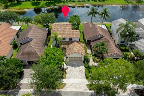 Villa ou maison à vendre à Weston, Floride: 3 chambres, 175.86 m2 № 2177104 - photo 2