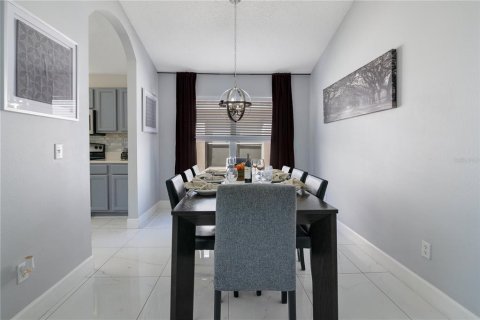 Casa en venta en Kissimmee, Florida, 5 dormitorios, 212.84 m2 № 1538538 - foto 14