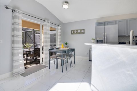 Casa en venta en Kissimmee, Florida, 5 dormitorios, 212.84 m2 № 1538538 - foto 19