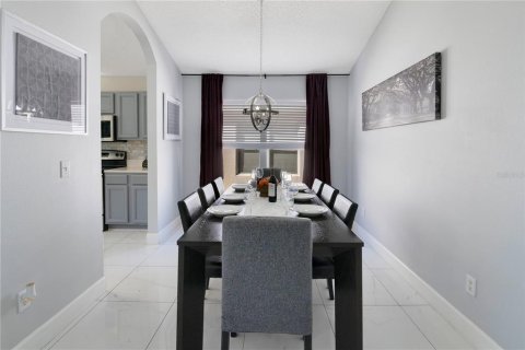 Casa en venta en Kissimmee, Florida, 5 dormitorios, 212.84 m2 № 1538538 - foto 6