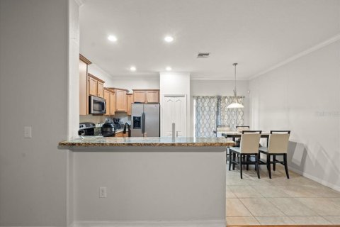 Adosado en venta en Brandon, Florida, 3 dormitorios, 155.15 m2 № 1908527 - foto 7