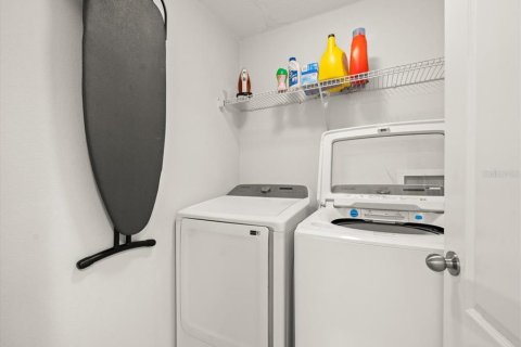 Adosado en venta en Brandon, Florida, 3 dormitorios, 155.15 m2 № 1908527 - foto 29
