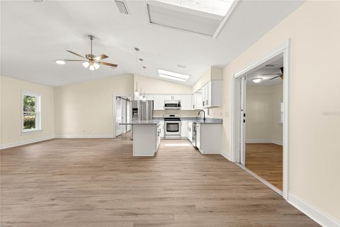 House in Ocala, Florida 3 bedrooms, 185.9 sq.m. № 1839057 - photo 13