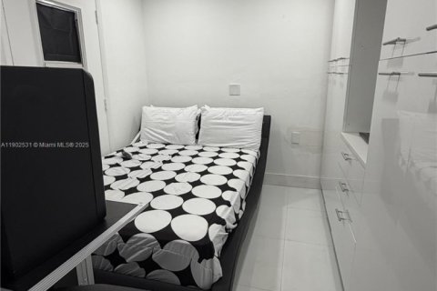 Купить кондоминиум в Норт-Майами-Бич, Флорида 3 спальни, 100.8м2, № 1957242 - фото 16