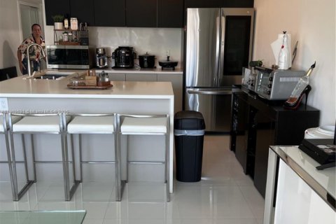 Купить кондоминиум в Норт-Майами-Бич, Флорида 3 спальни, 100.8м2, № 1957242 - фото 6