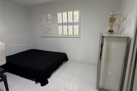 Купить кондоминиум в Норт-Майами-Бич, Флорида 3 спальни, 100.8м2, № 1957242 - фото 17