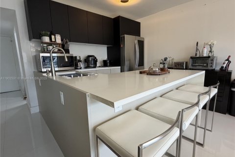 Купить кондоминиум в Норт-Майами-Бич, Флорида 3 спальни, 100.8м2, № 1957242 - фото 8