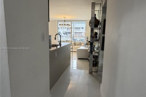Купить кондоминиум в Норт-Майами-Бич, Флорида 3 спальни, 100.8м2, № 1957242 - фото 23
