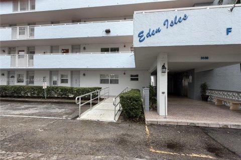 Купить кондоминиум в Норт-Майами-Бич, Флорида 3 спальни, 100.8м2, № 1957242 - фото 24