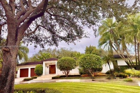 Casa en venta en Palmetto Bay, Florida, 4 dormitorios, 281.49 m2 № 2001892 - foto 2
