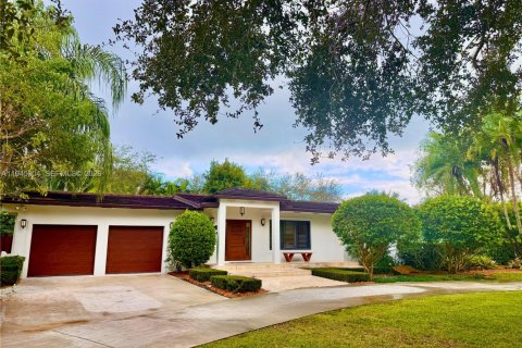 Casa en Palmetto Bay, Florida 4 dormitorios, 281.49 m2 № 2001892