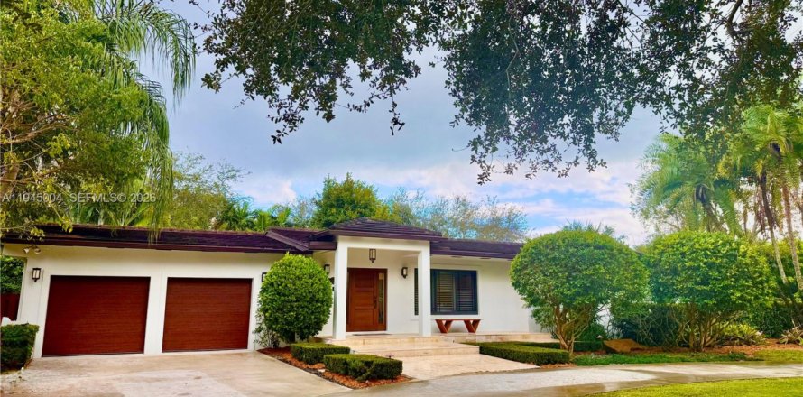 Casa en Palmetto Bay, Florida 4 dormitorios, 281.49 m2 № 2001892