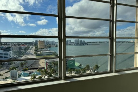 Copropriété à louer à North Bay Village, Floride: 1 chambre, 87.33 m2 № 1999575 - photo 10