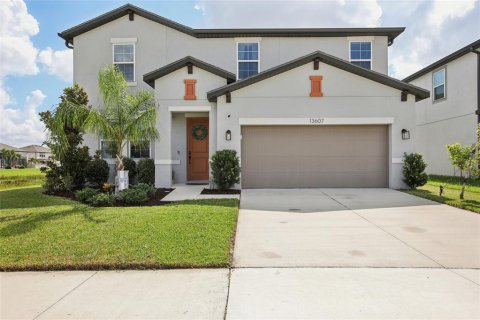 Villa ou maison à vendre à Riverview, Floride: 5 chambres, 244.05 m2 № 1917091 - photo 1